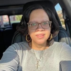 Meet your Posher, Evelyn